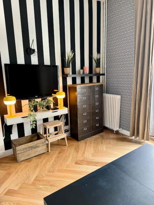 Appartement Au Coeur De Paris Luaran gambar